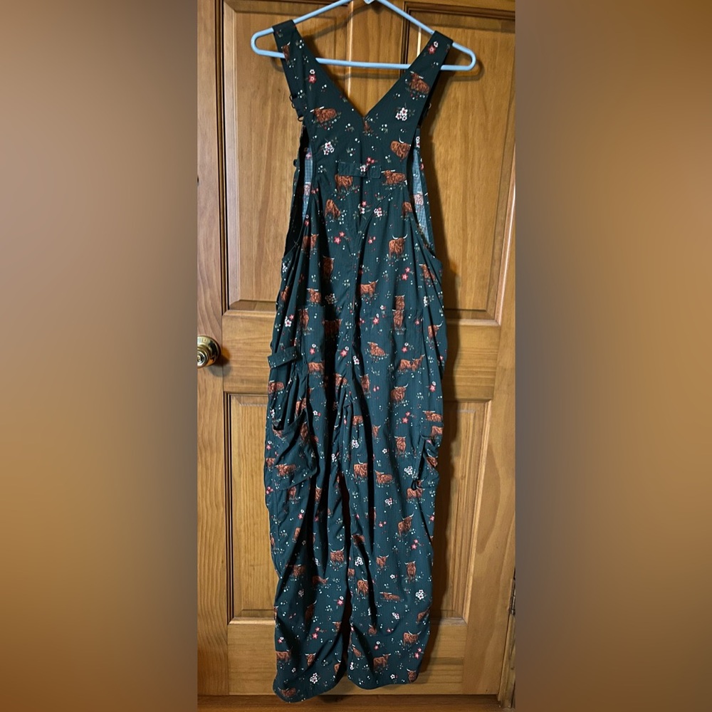Women’s Duluth Trading Co Heirloom gardening bib overalls Highland Cow sz small - Picture 2 of 11
